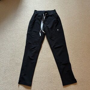 Figs High Waisted Yola Skinny Scrub Pant in XS